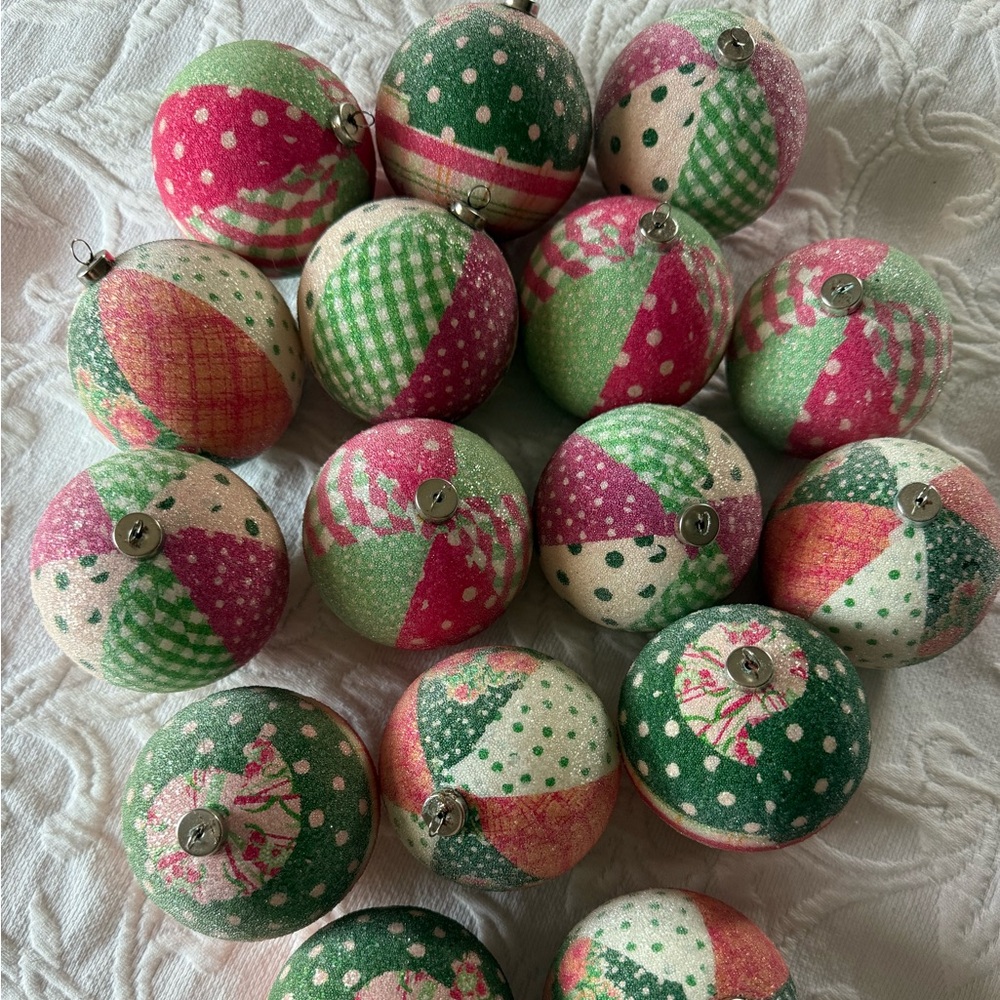 Lot of 16 Vintage Patchwork Christmas Tree Ornaments Iced Pink Green Stripe Dot